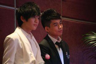 吃瓜两兄弟解说娱乐圈,吃瓜两兄弟的麻辣解说