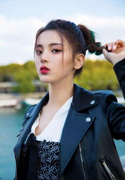 娱乐圈吃瓜杨超越是谁,娱乐圈的“吃瓜”焦点与她的成长之路